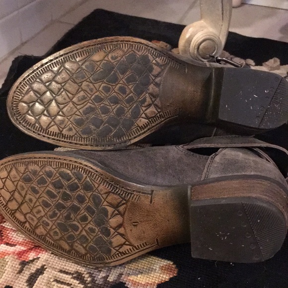 Very volatile ankle boots - Picture 7 of 7